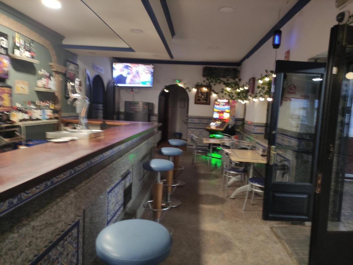 Hostal Restaurante Bar Cafeteria La Melchora 波萨达斯 外观 照片
