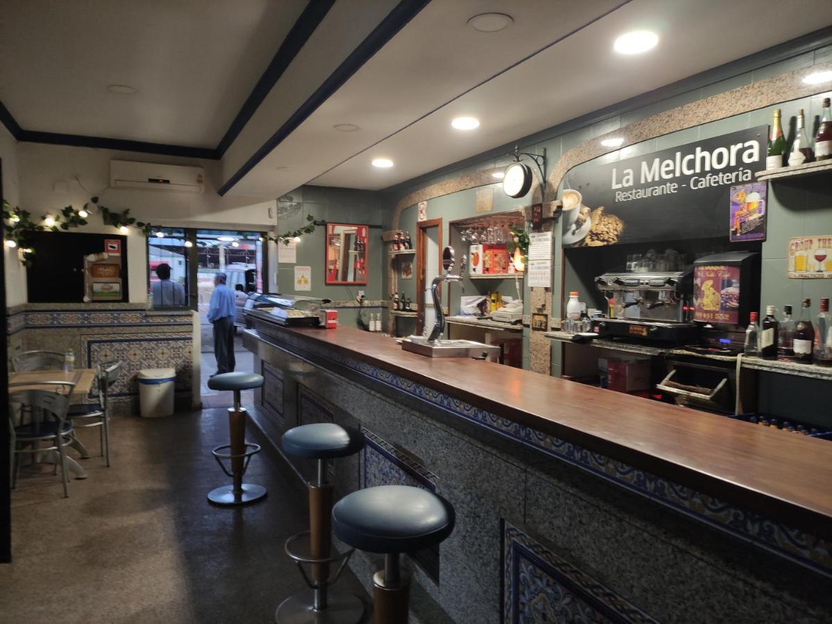 Hostal Restaurante Bar Cafeteria La Melchora 波萨达斯 外观 照片
