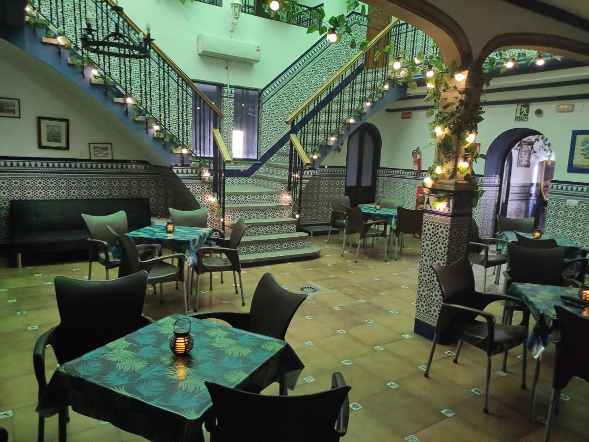 Hostal Restaurante Bar Cafeteria La Melchora 波萨达斯 外观 照片