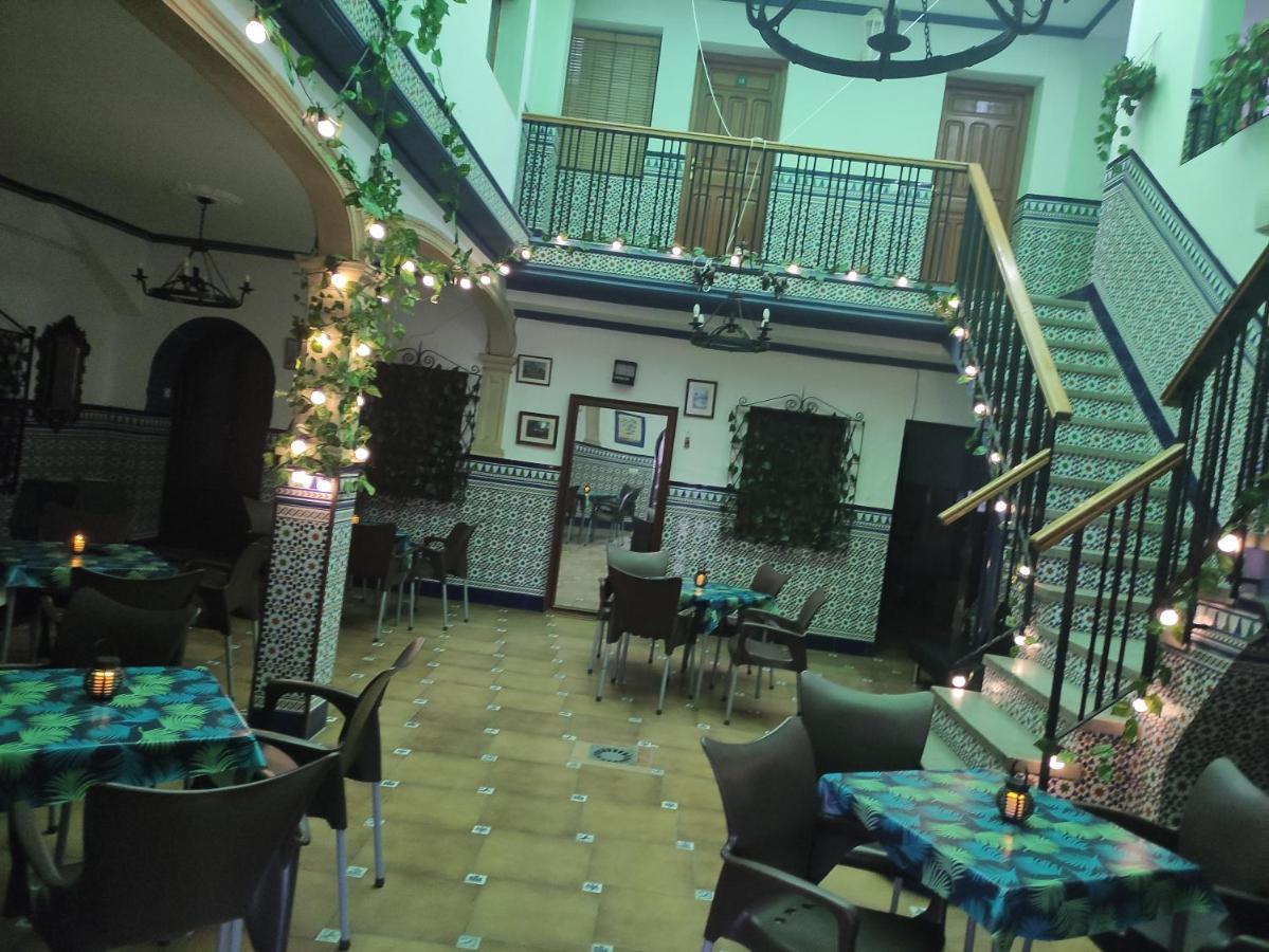 Hostal Restaurante Bar Cafeteria La Melchora 波萨达斯 外观 照片
